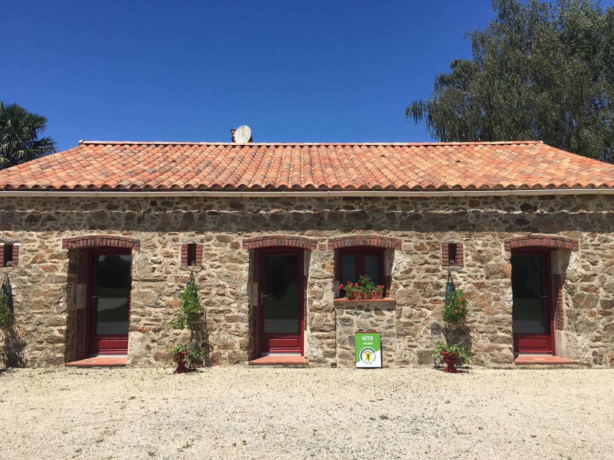 Gite Charmant A La Campagne Avec Terrasse, Proche Du Puy Du Fou Et De La Riviere Sevre - Fr-1-426-249 Sevremont المظهر الخارجي الصورة